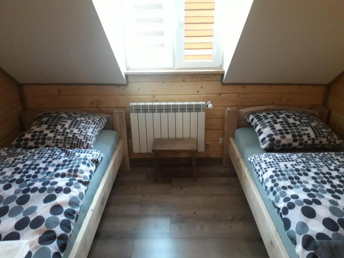 Jaskowa Chata Bieszczady Apartament Z Basenem Baligrod Luaran gambar