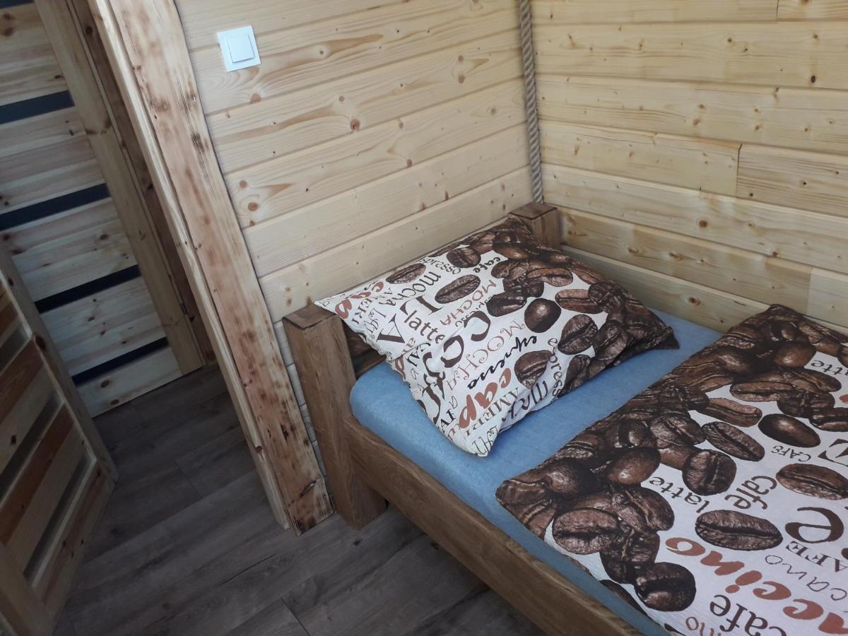 Jaskowa Chata Bieszczady Apartament Z Basenem Baligrod Luaran gambar