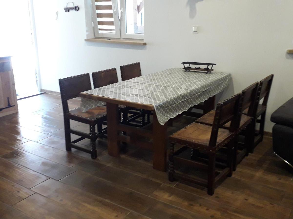 Jaskowa Chata Bieszczady Apartament Z Basenem Baligrod Luaran gambar