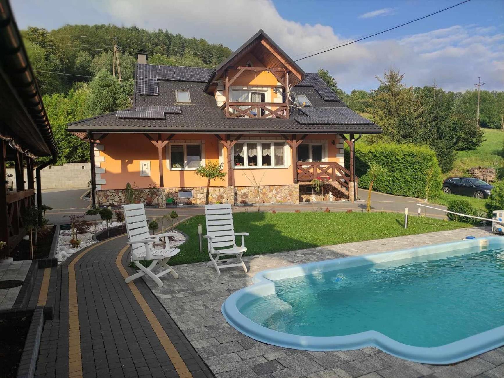 Jaskowa Chata Bieszczady Apartament Z Basenem Baligrod Luaran gambar